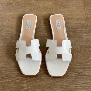 NWT never worn H sandals/slides size 8.5⭐️
